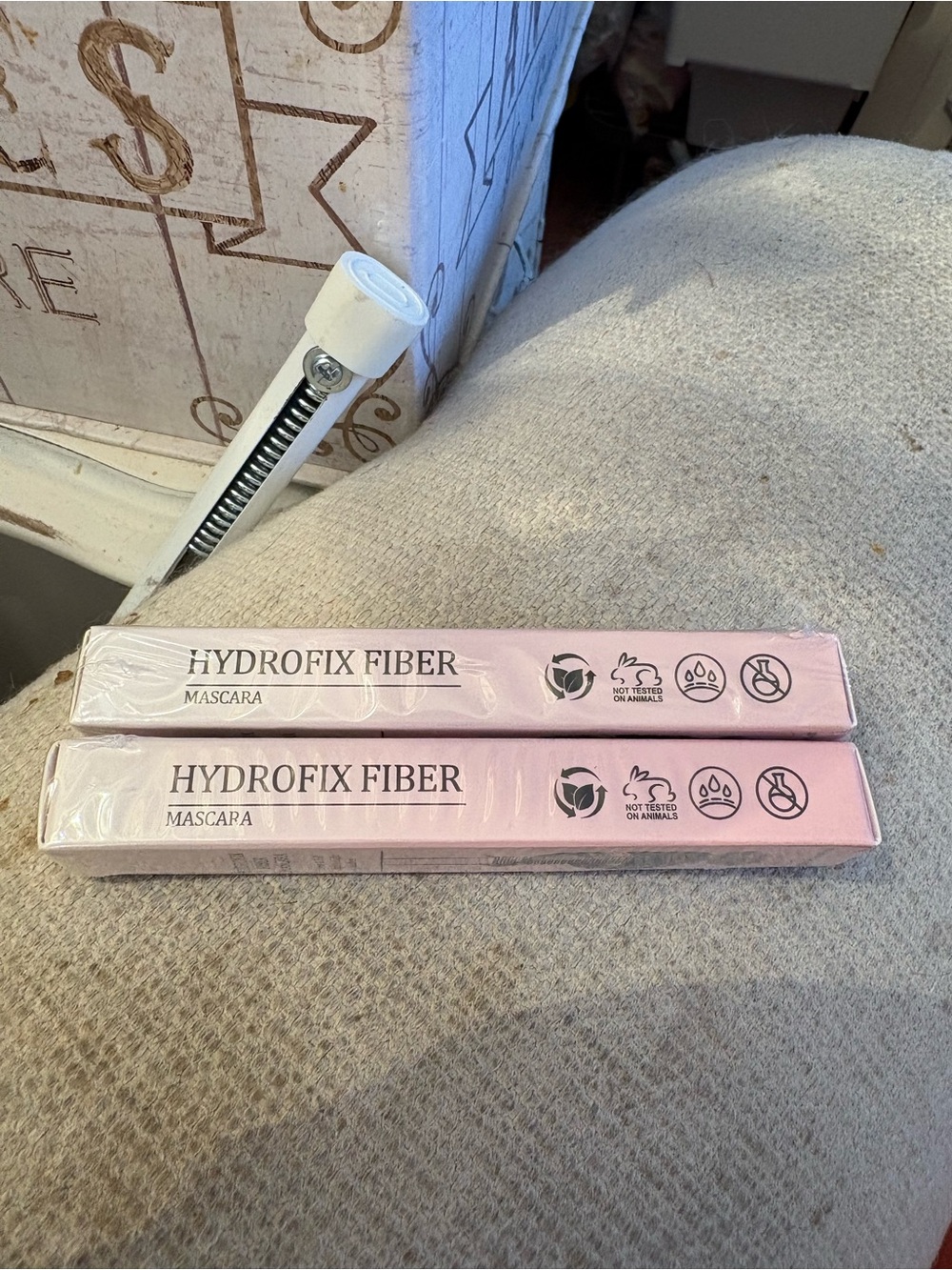 Hydrofix Fiber Mascara - Pink Packaging